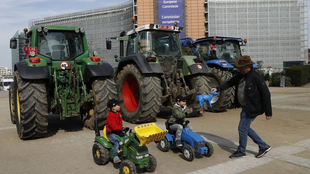 Von der Leyen opens dialogue to reach ‘consensus’ on future of farming