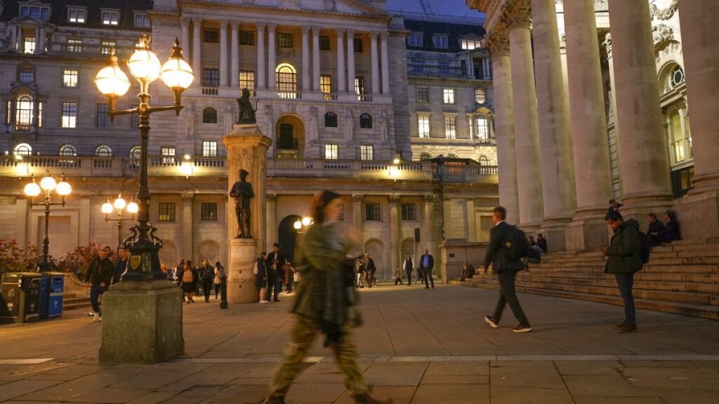 UK firms issue more profits warnings than seen during 2008 bank crisis