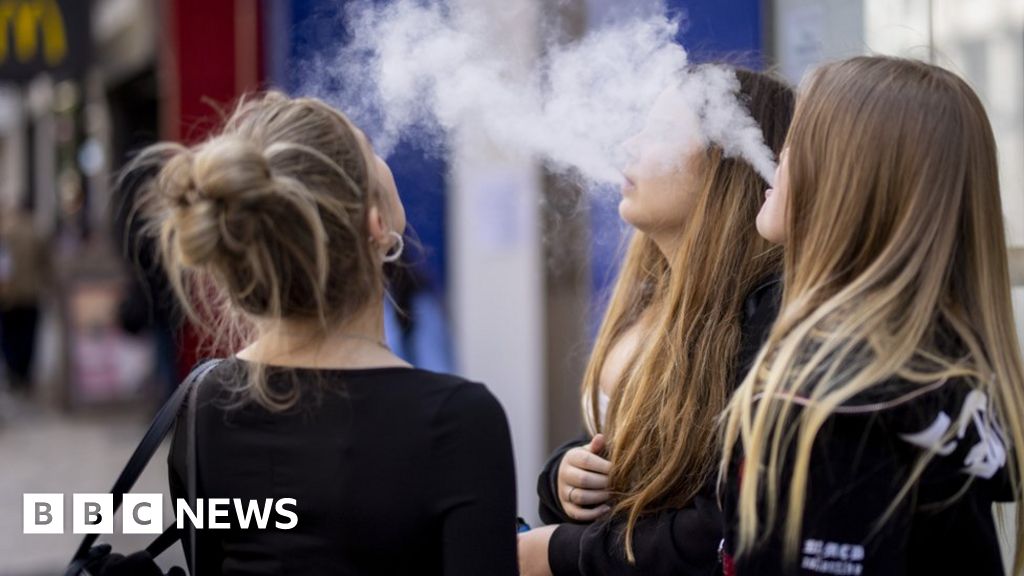 Over four million illegal vapes seized at border