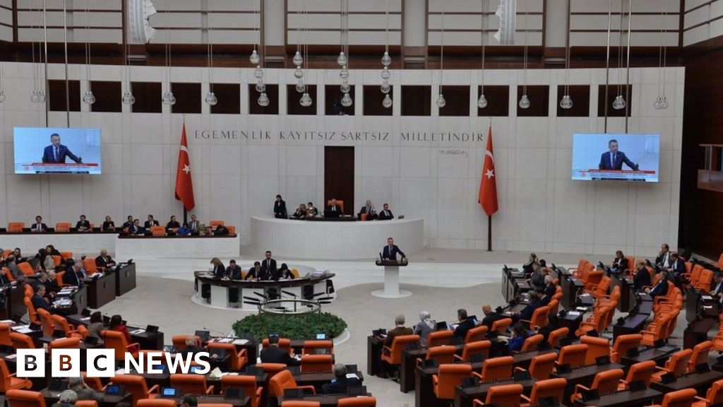 Turkey parliament ratifies Sweden's Nato membership
