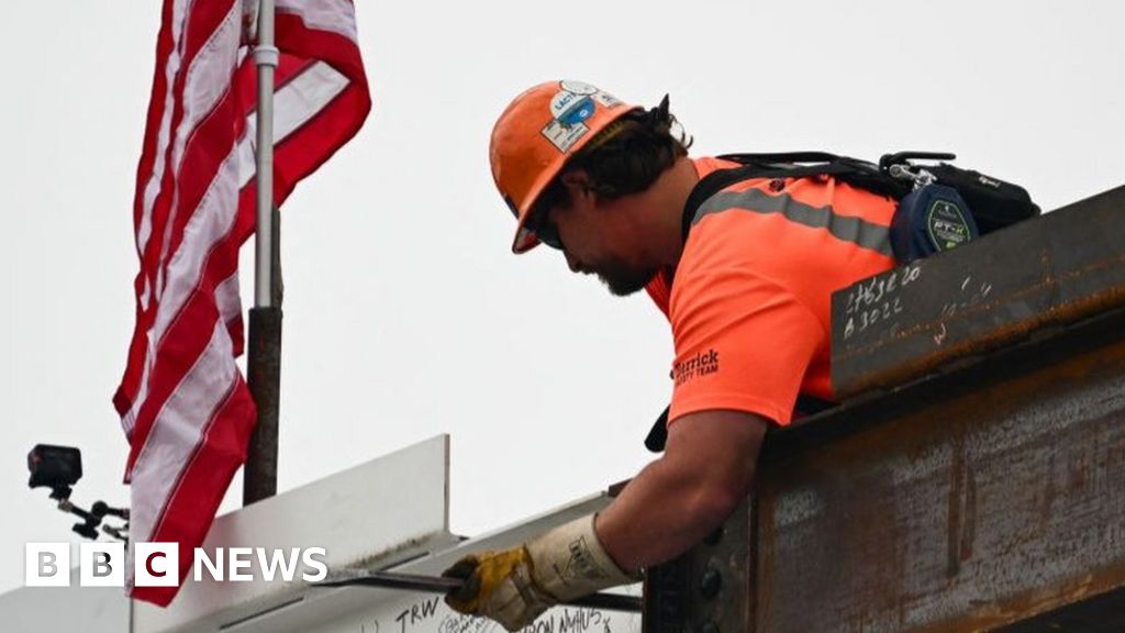 US economy surprises with faster than expected growth
