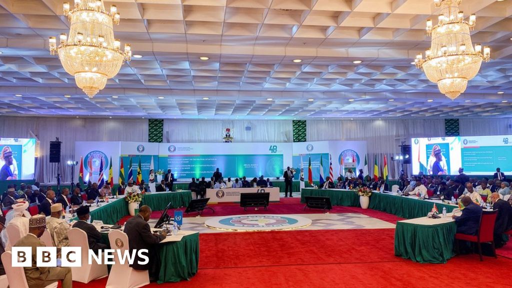 Military-led West African states leave regional bloc