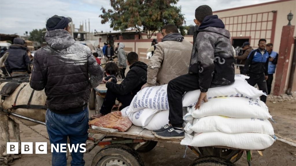 UNRWA: Gaza aid agency says it is ‘extremely desperate’ after funding halted