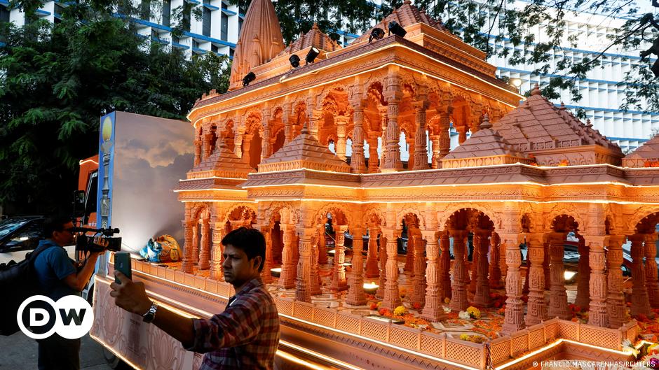 Ram Temple inauguration stokes political controversy – DW – 01/19/2024