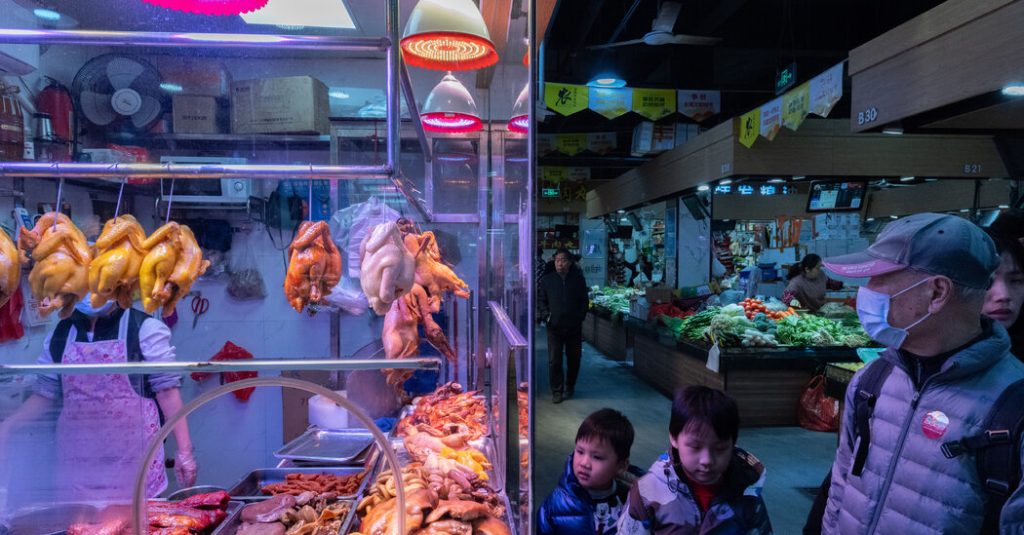 Low Prices Lure Hong Kongers to China