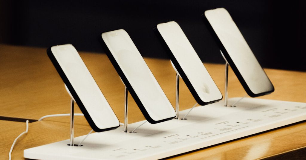 Developers Pan Apple’s New Plan for App Store in Europe