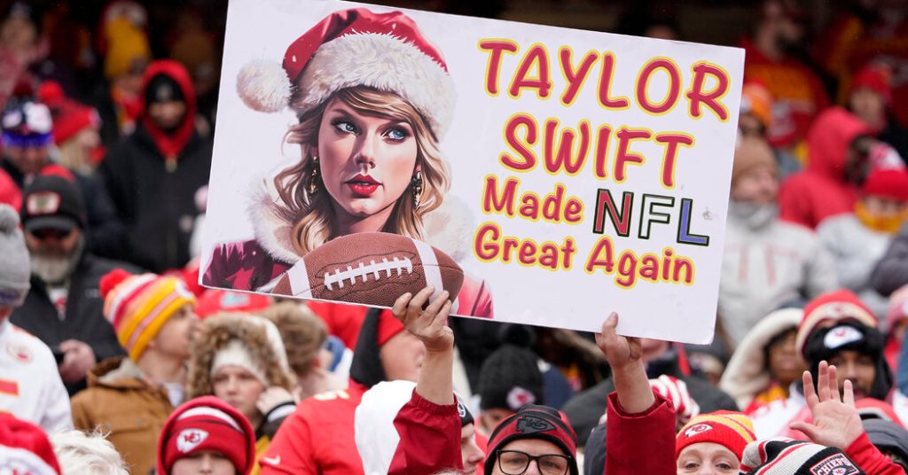 Taylor Swift’s Fans React to Right Wing Attacks on Star