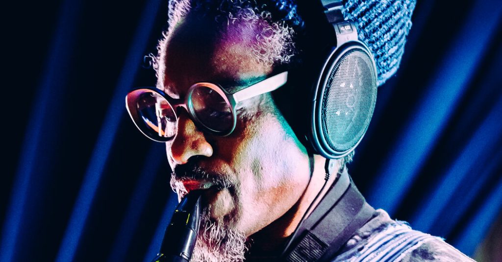 André 3000 Brings His Solo Album ‘New Blue Sun’ to the Stage