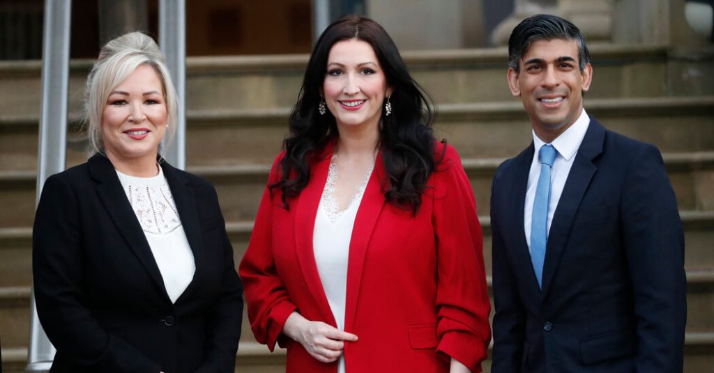 U.K.’s Rishi Sunak Visits Northern Ireland to Celebrate Deal