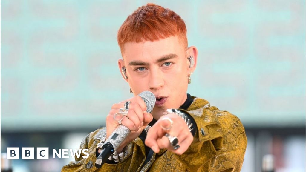 Olly Alexander Eurovision song puts fans in a spin
