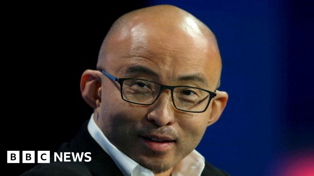 Bao Fan: Missing China billionaire banker returns to resign