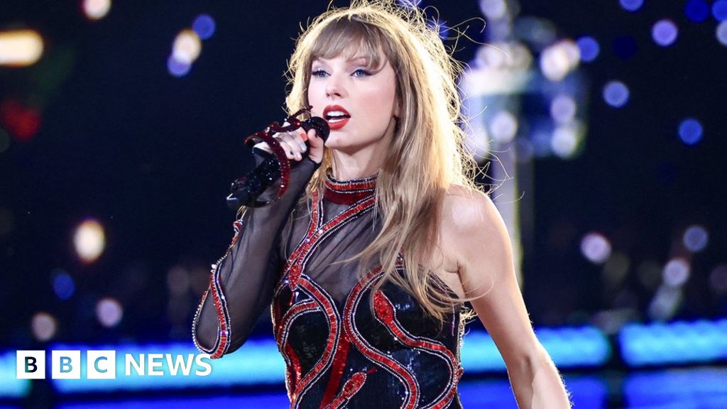 Disney boss bets on Fortnite and Taylor Swift