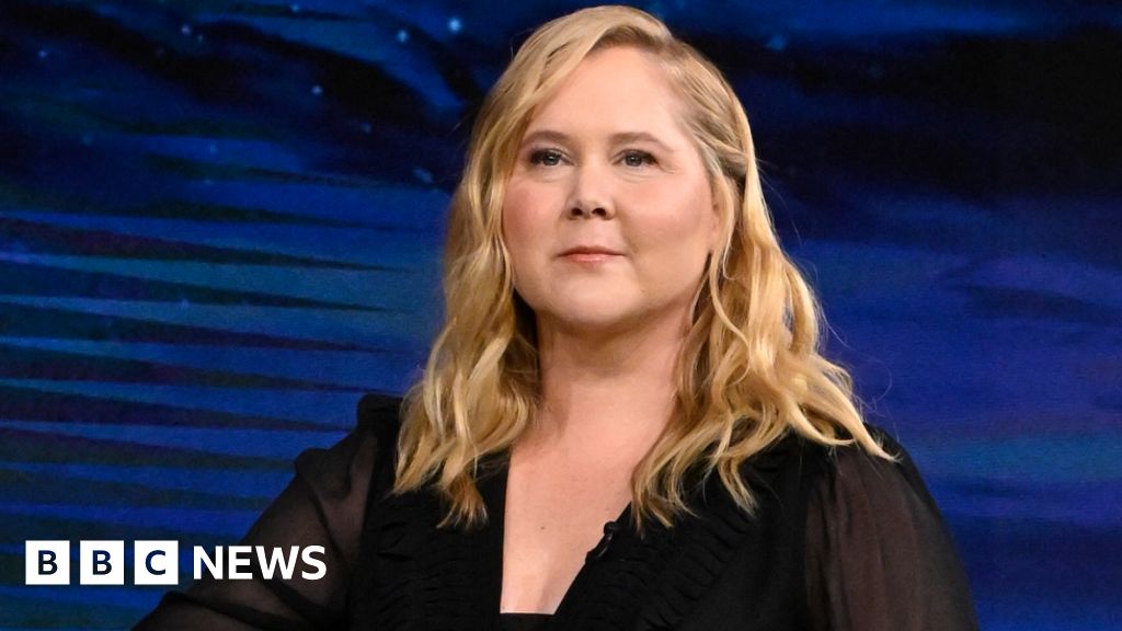 Amy Schumer hits back at comments about her face