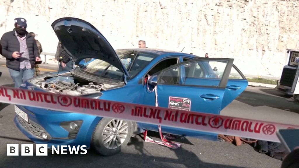 Palestinian gunmen kill one person near West Bank settlement