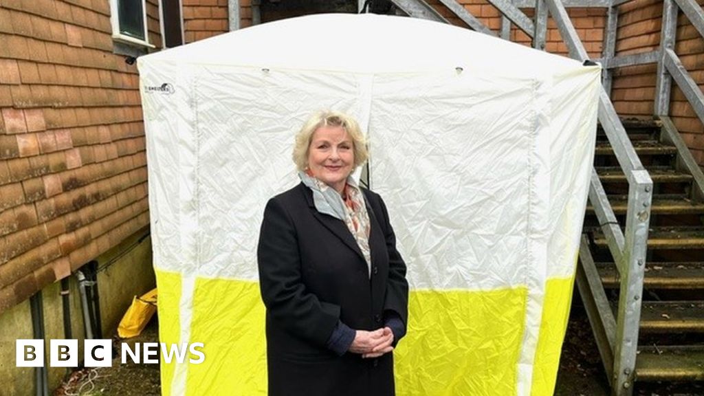 Vera’s Brenda Blethyn opens University of Surrey’s crime scene flat