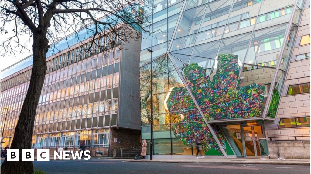 Concerns raised over surgeon at children's hospital