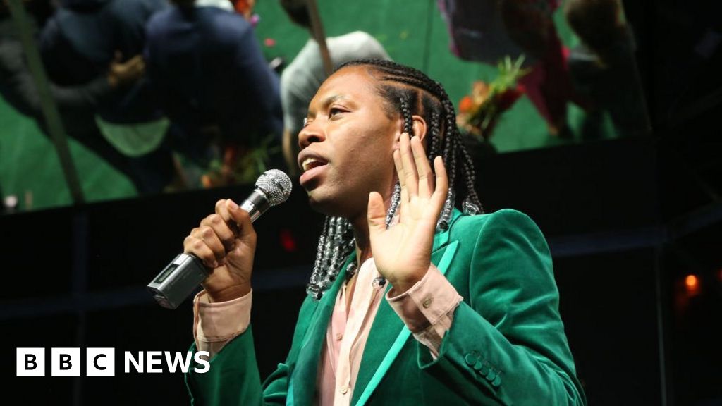 Slave Play: No 10 criticises black-only audiences