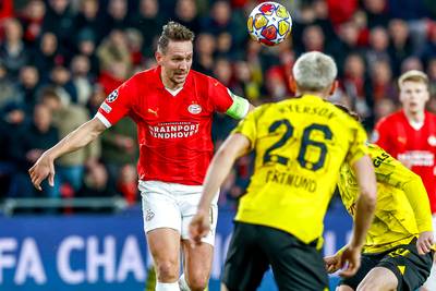 LIVE CHAMPIONS LEAGUE | PSV had plenty of chances but took the lead thanks to Dortmund’s Donyell Mallen