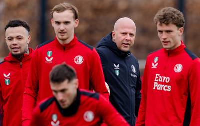 Feyenoord trains with Roma in Rotterdam: ‘Naive to think there are no cameras’