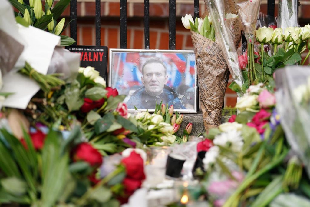 Alexei Navalny death latest: Putin critic’s ‘bruised body seen in morgue’ as mother ‘blocked from building’