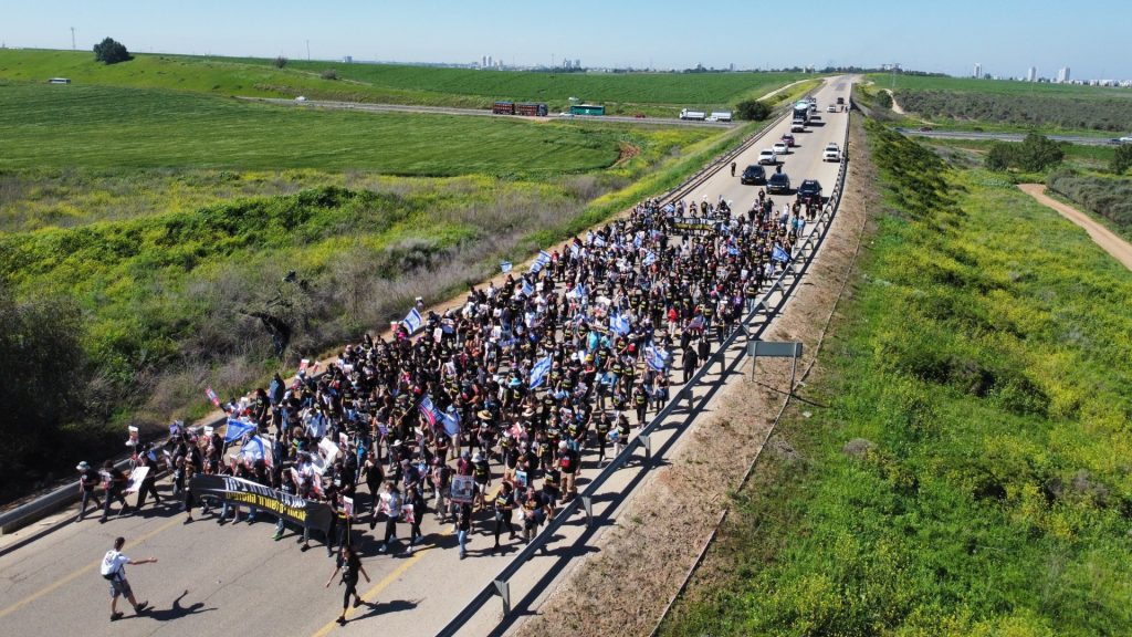 Devastated families of Israeli hostages march to Jerusalem calling for their immediate release