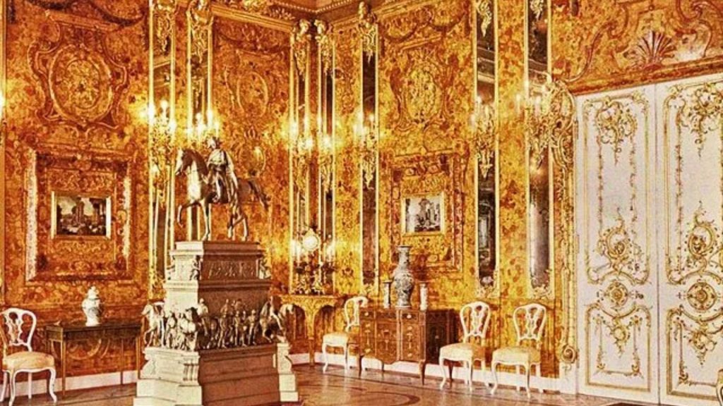 Incredible map reveals hidden treasure around the world from pirate booty to lost city that could make you a MILLIONAIRE