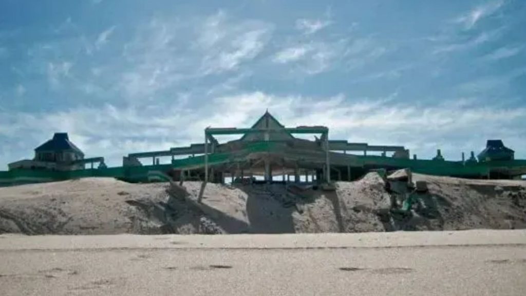Inside creepy South African abandoned water park left to rot after beach paradise became buried in sand