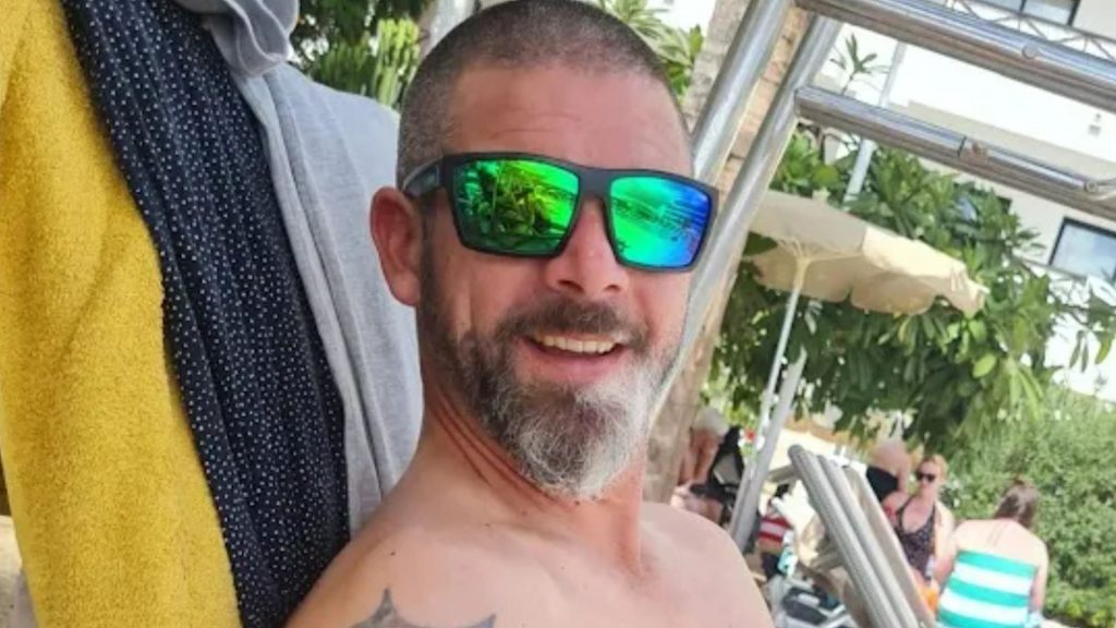 ‘Healthy’ dad, 46, dies 2 weeks after doctors discovered true cause of bloating as heartbroken wife pleads ‘get checked’