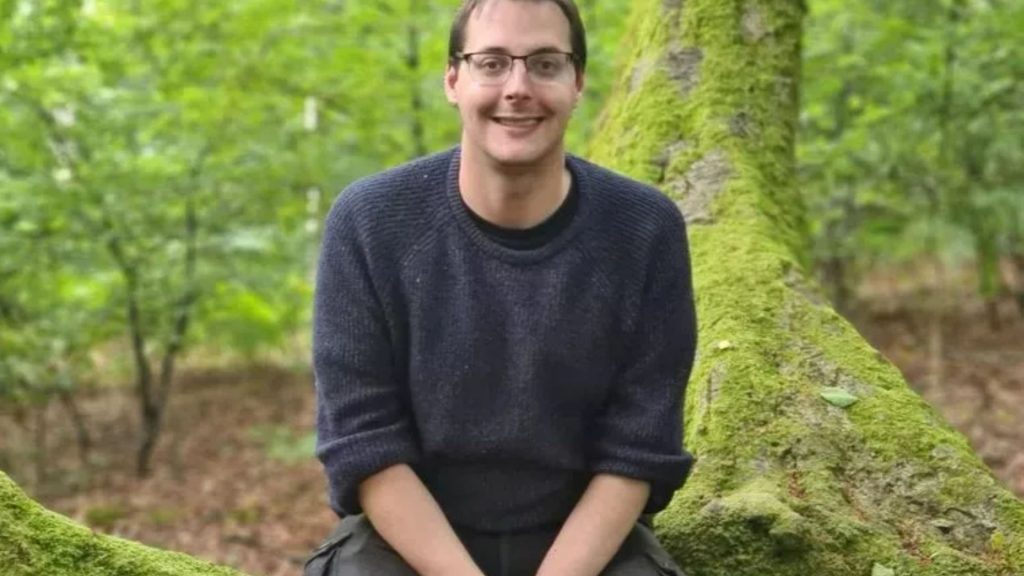 ‘Lovely’ teacher, 36, found dead in room at Holiday Inn Express after desperate plea from his partner