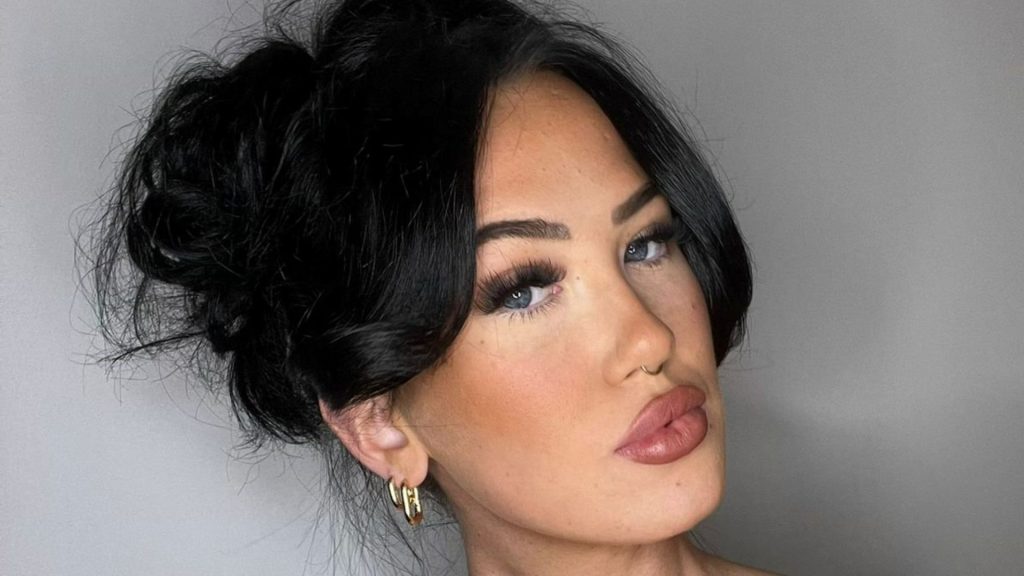 Childhood bullying left me suffering 17 seizures a day and tics so bad I stab myself in the head