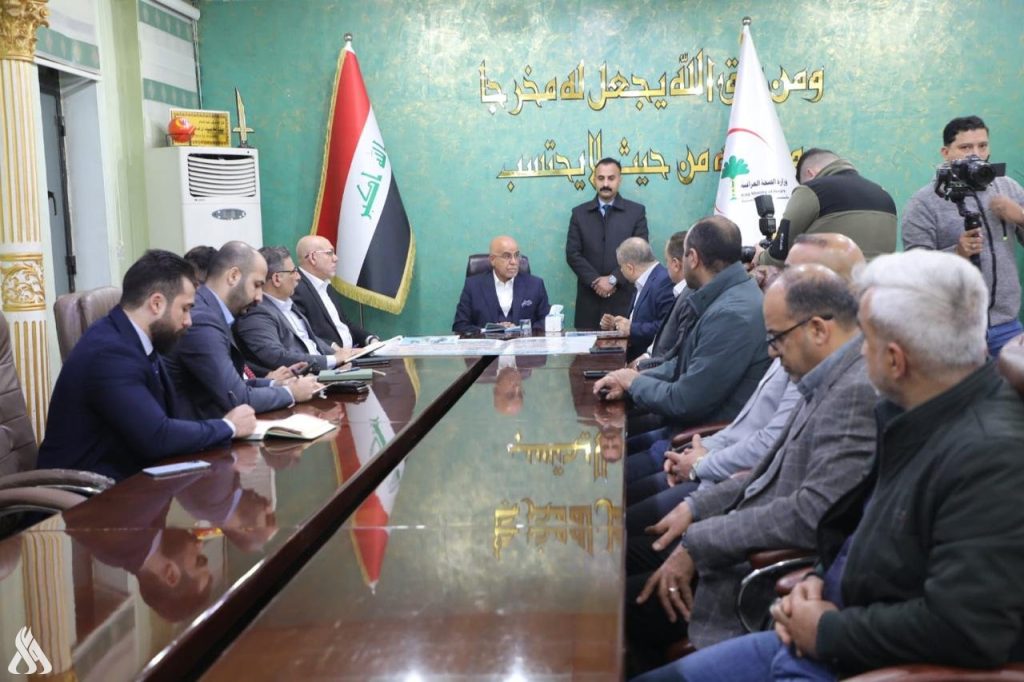 The Minister of Health arrives in Holy Karbala to supervise the plan to visit the middle of Shaban