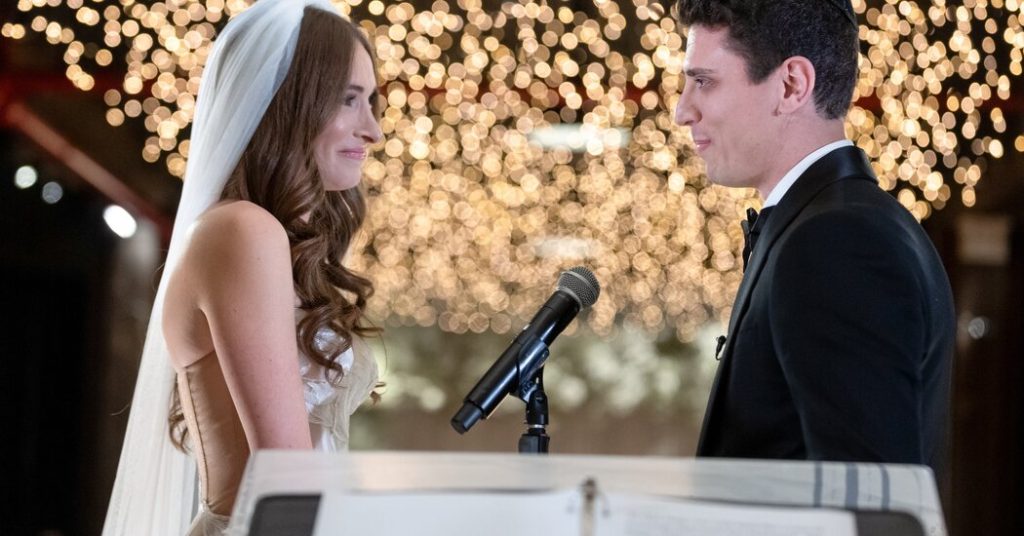 The Proposal Expert Gets Her Own Surprise Ring