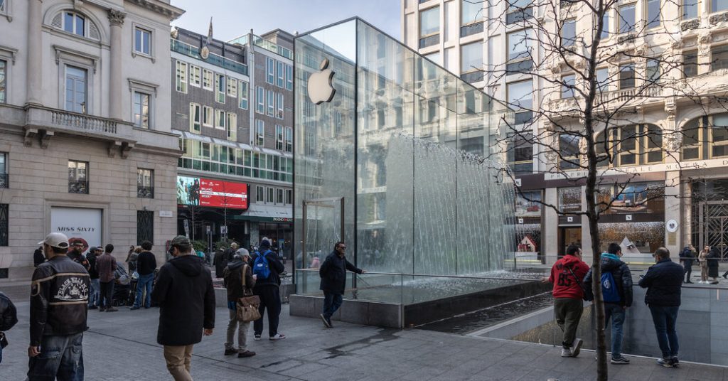 E.U. Takes Aim at Alphabet, Apple and Meta in Wide-Ranging Investigations