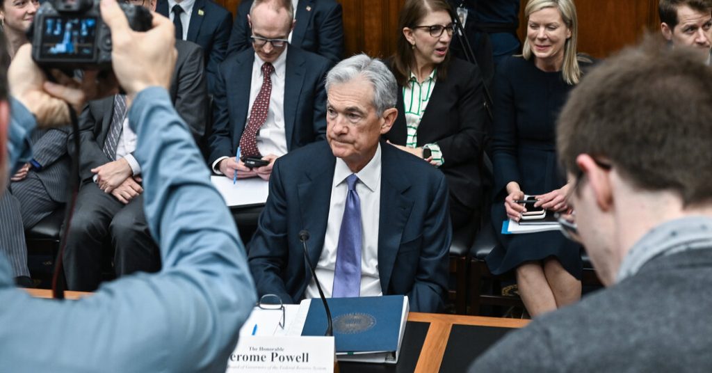 Fed Chair Powell Still Expects to Cut Rates This Year, but Not Yet