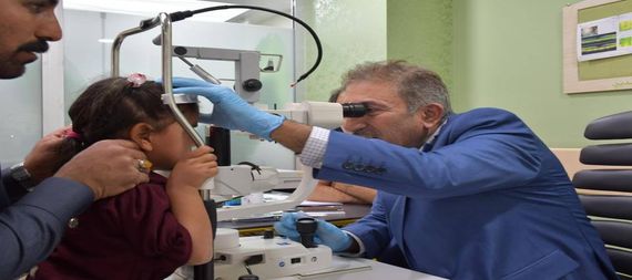 The Ministry of Health brings in a specialized foreign medical team to perform corneal eye surgeries in Holy Karbala