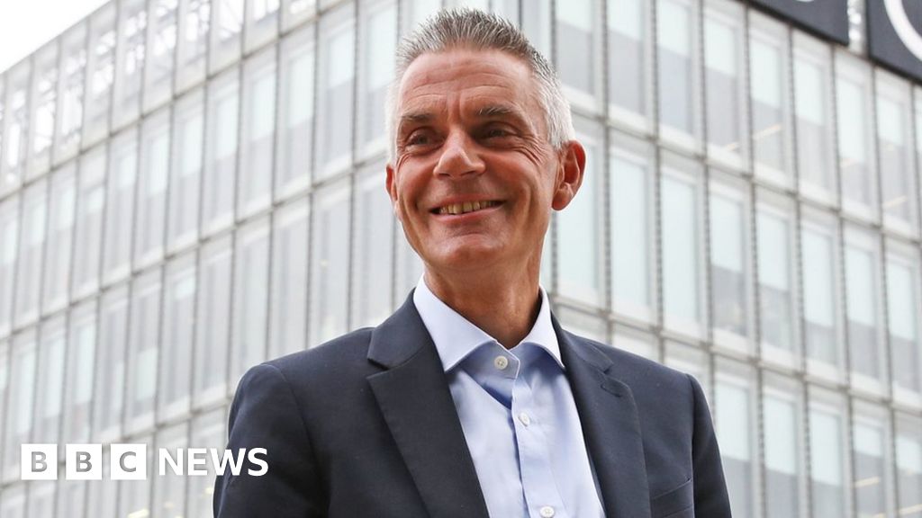 BBC to explore reform of licence fee