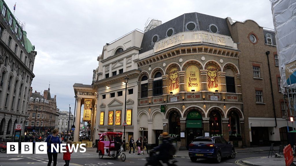Are London’s theatregoers getting more badly behaved?