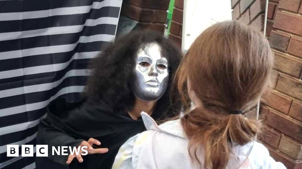 Willy Wonka experience: How did the viral sensation go so wrong?