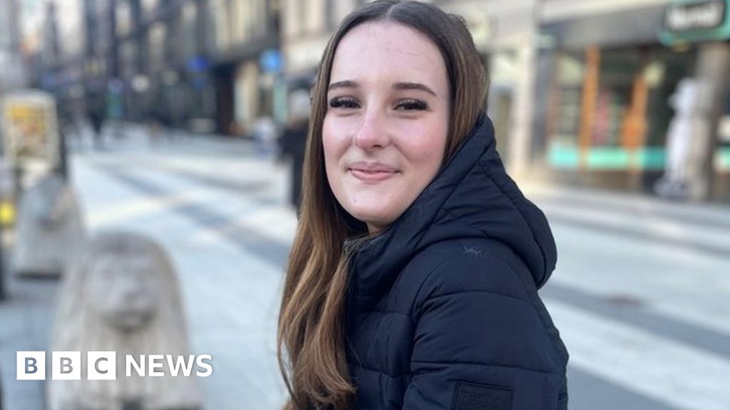 Swedes cheer end of long wait to join Nato