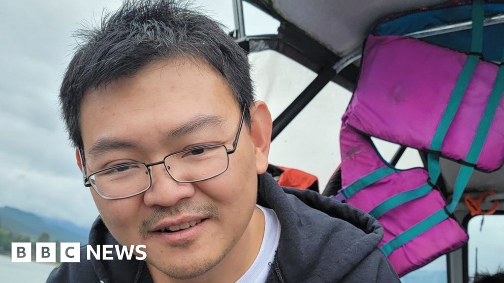 'I sat inches away from US plane's mid-air blowout'