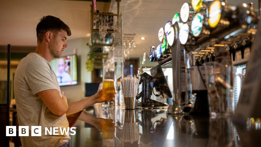 Wetherspoon profits jump as Covid recovery continues