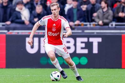 Ajax’s Norwegian football fan Sievet Mansverk: “I’m not here to show off”