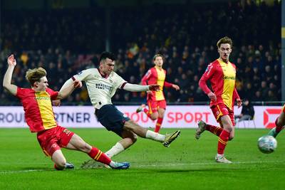 LIVE Premier League | Go Forward Eagles smell blood in the closing stages as PSV take a slim lead
