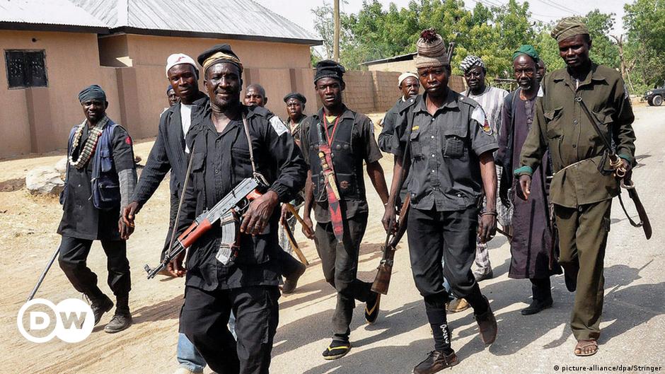 Are Nigeria’s vigilantes as bad as bandits they’re chasing? – DW – 03/22/2024