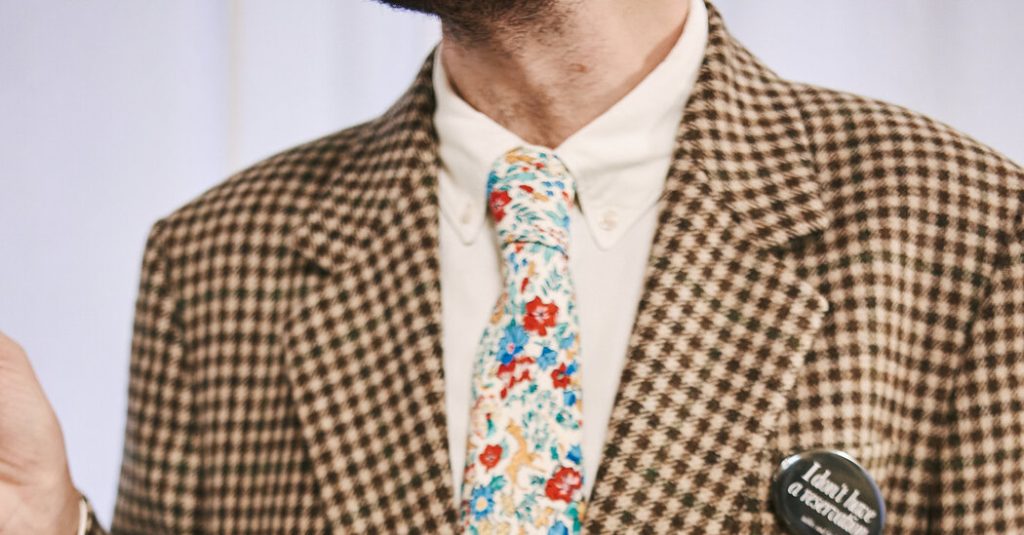 Where Are Men Buying Suits Off the Rack?