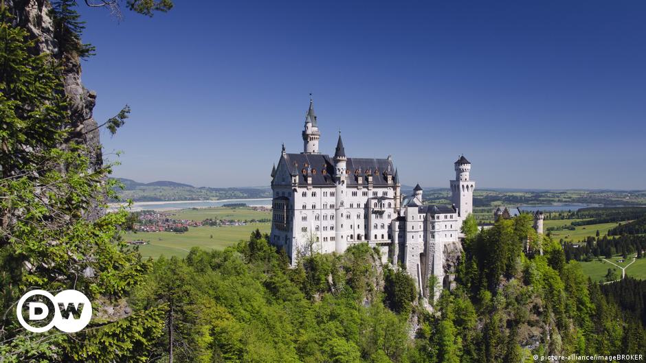 US man gets life sentence for Neuschwanstein attack – DW – 03/11/2024