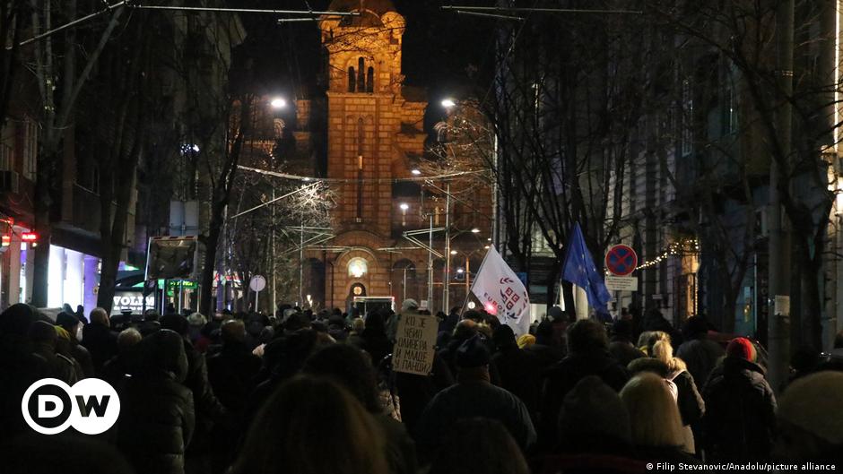 Serbia to rerun Belgrade election amid controversy – DW – 03/02/2024