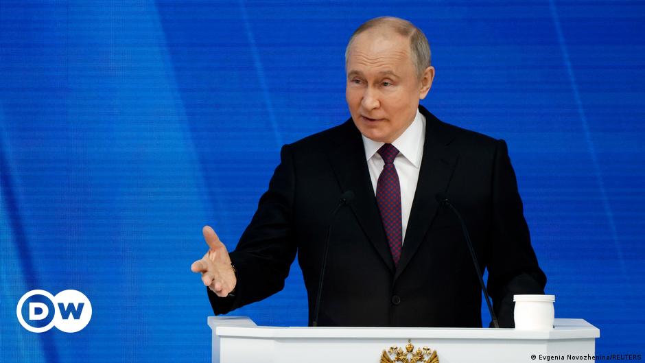 Putin lauds Ukraine gains, threatens West in annual speech – DW – 02/29/2024