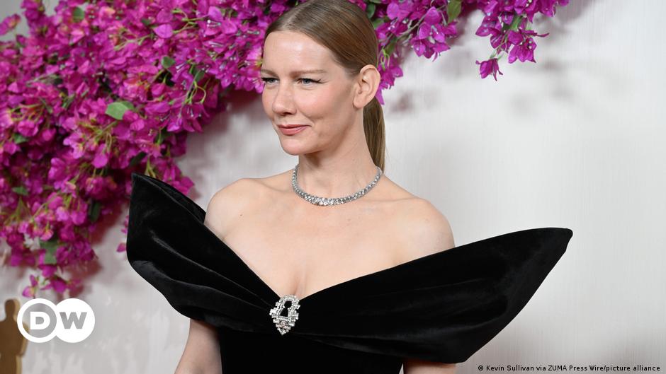 German star Sandra Hüller’s outstanding career – DW – 03/11/2024