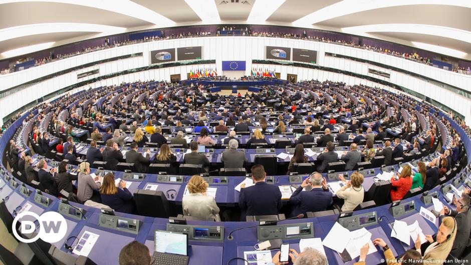 European Parliament gives final approval to landmark AI law – DW – 03/13/2024